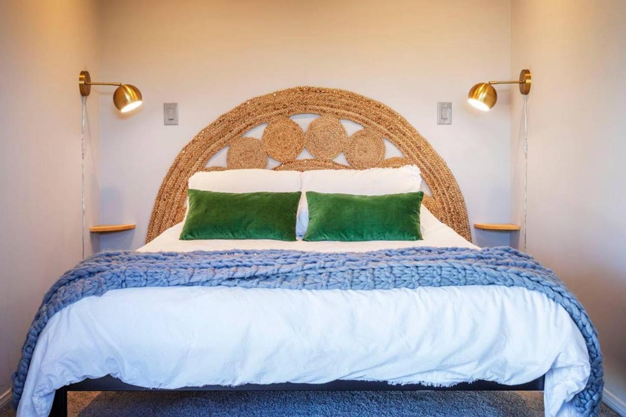 Villa Made In The Shade - Central, Hot Tub, Ac, Sleeps 8 à Joshua Tree Extérieur photo