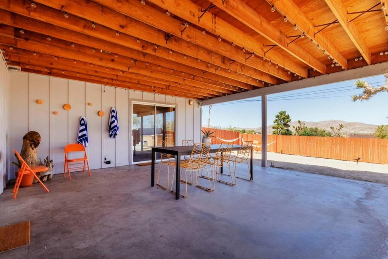 Villa Made In The Shade - Central, Hot Tub, Ac, Sleeps 8 à Joshua Tree Extérieur photo