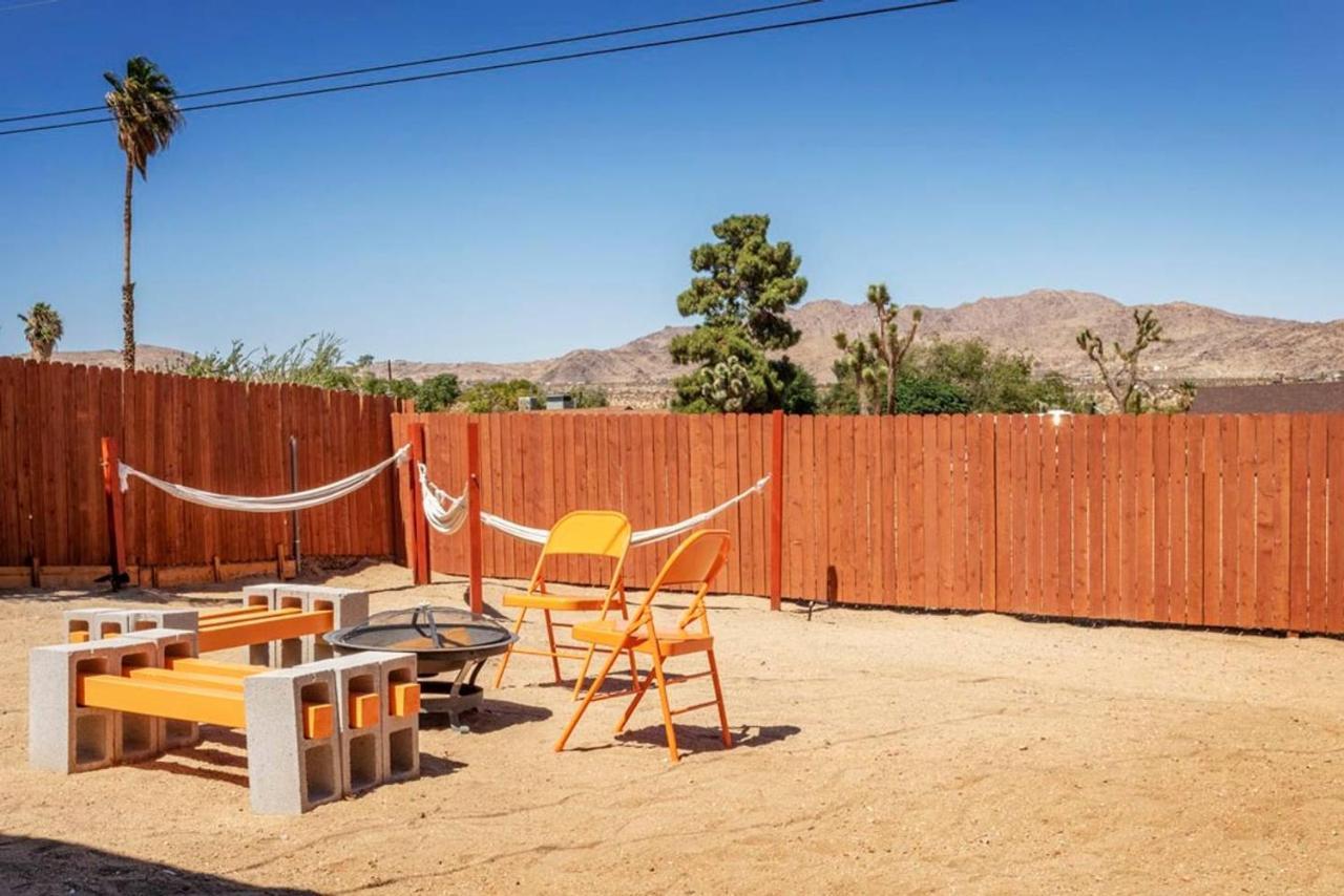Villa Made In The Shade - Central, Hot Tub, Ac, Sleeps 8 à Joshua Tree Extérieur photo